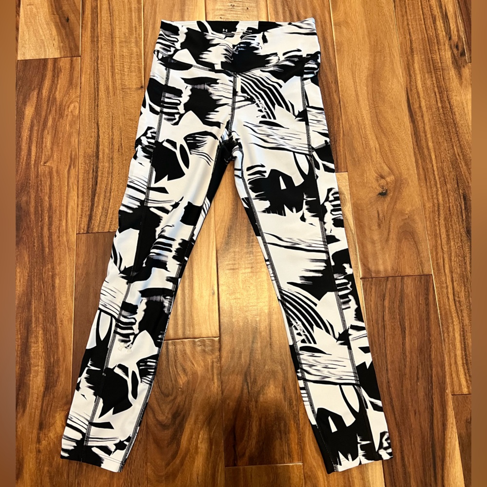 Under Armour Black and White Active Leggings